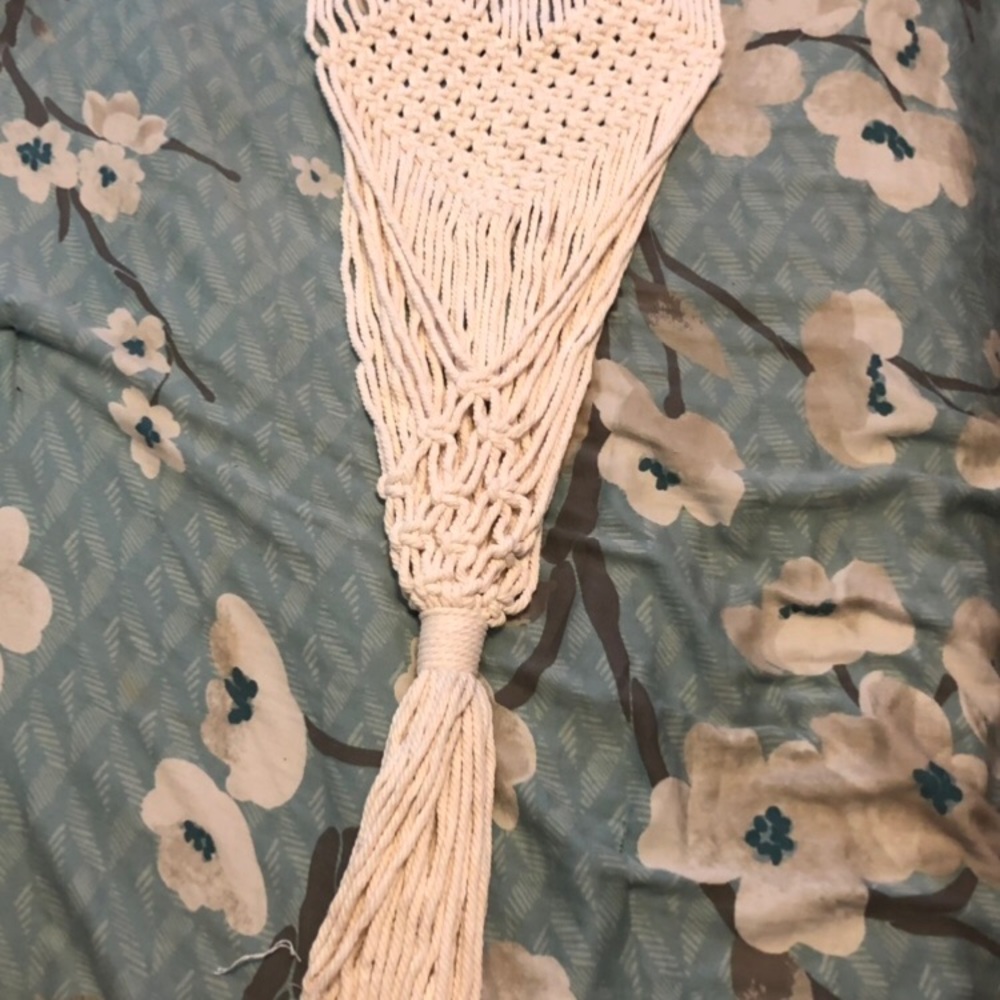 New Macrame Plant Hanger Shelf - Picture 3 of 4